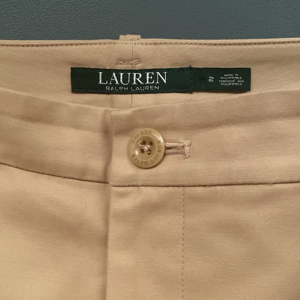 Ralph Lauren tailored slim fit short. A classic. Like new. No tags.Unused. - Picture 4 of 9